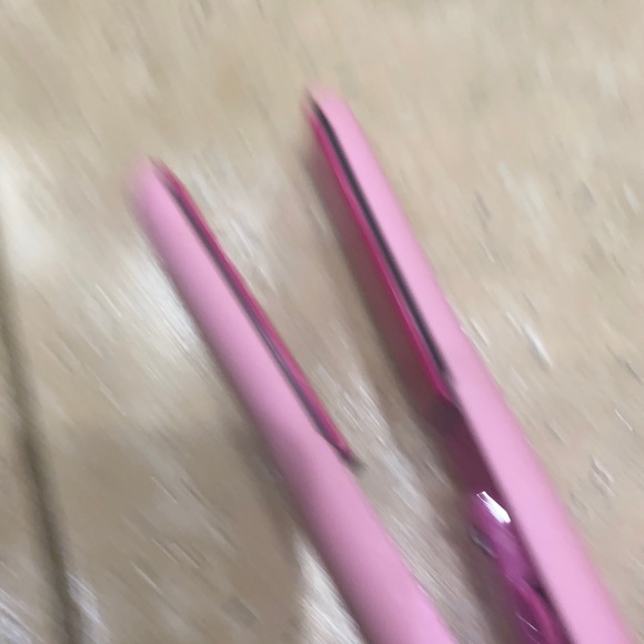 Izutech Two Tone 1.00 inch Flat Iron-silky straight and bouncy curls up to 450°F - Picture 5 of 12